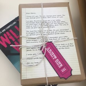 This is how Willow Walk was sent out to bloggers - can't wait to hear what they thought of it!